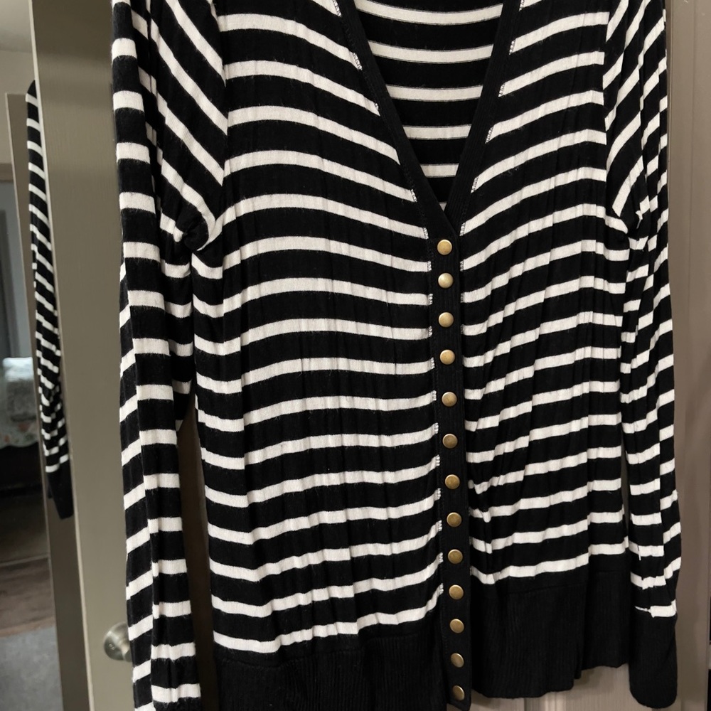 Zenana Outfitters Monochrome Striped Top